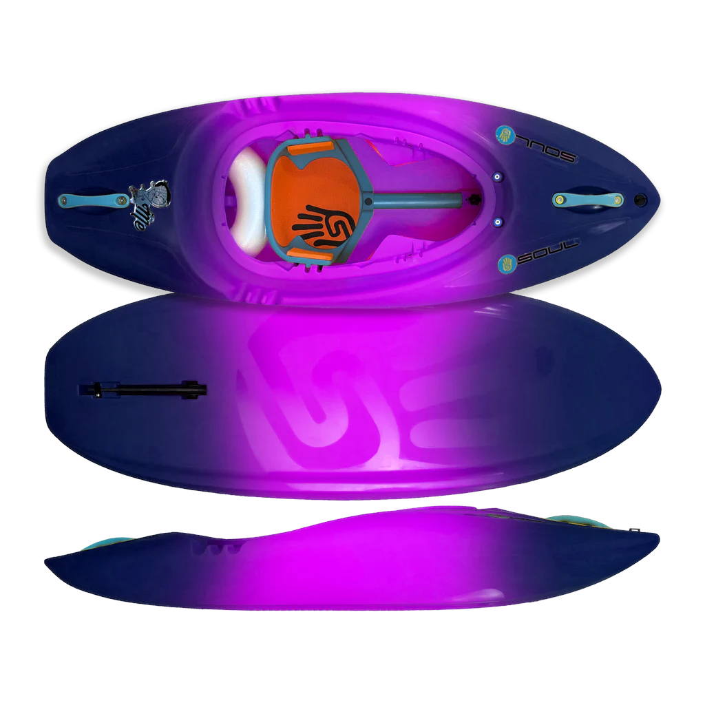 Soul Waterman Mini Me Top Side Bot Physical Grafitti Soul Waterman Mini Me Kinder-Kajak in der Farbe Physical Grafitti (Blau/Pink), Top-/Side-/Bottom-Ansicht. Kompaktes 142-cm-PE-Boot mit Flachboden und abklappbarem Skeg für bessere Spurtreue, für Kinder 9–25 kg.