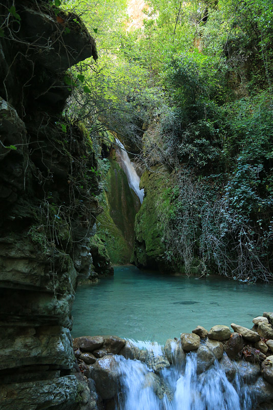 Ein verwunschener Seitencanyon im Herzen der Arachthos-Schlucht.